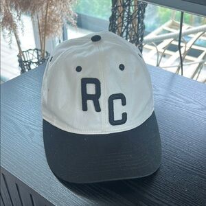 Black and White Reigning champ Baseball Cap
